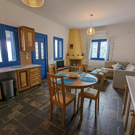 Pnoes - Seaside Escape