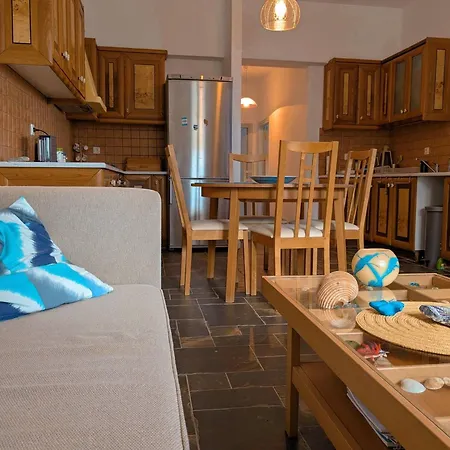 Pnoes - Seaside Escape Kíthnosz