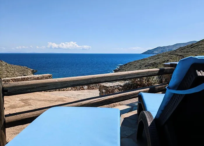 Pnoes - Seaside Escape *