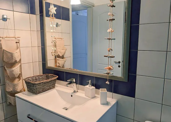 Pnoes - Seaside Escape